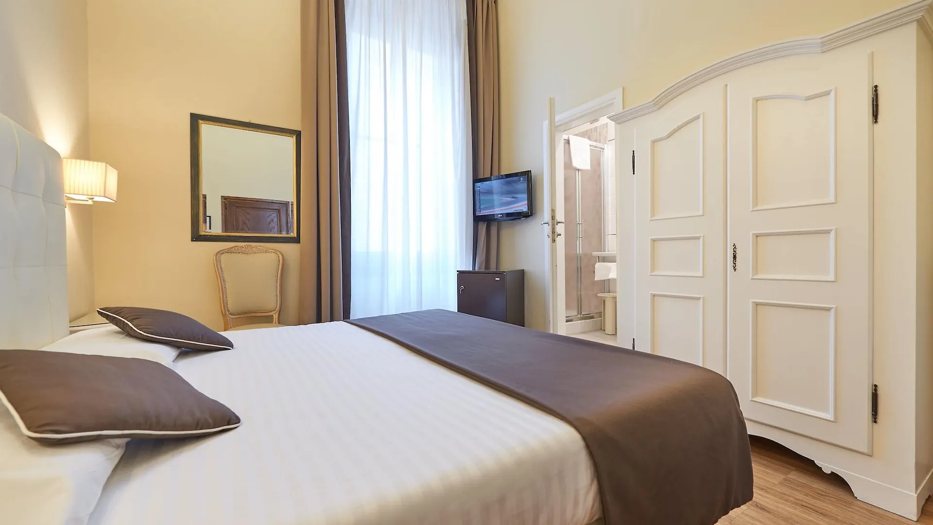 ***  Hotel Cosimo De' Medici Florence Italy
